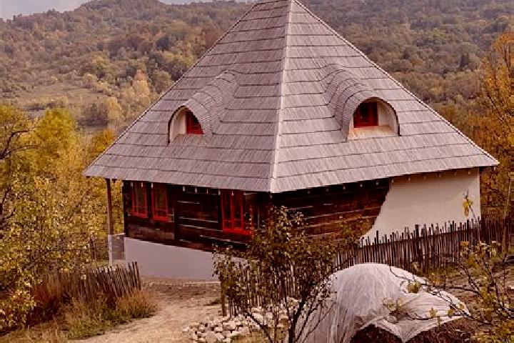 Piper, 34 — Escort in Valeni-Dambovita, Romania