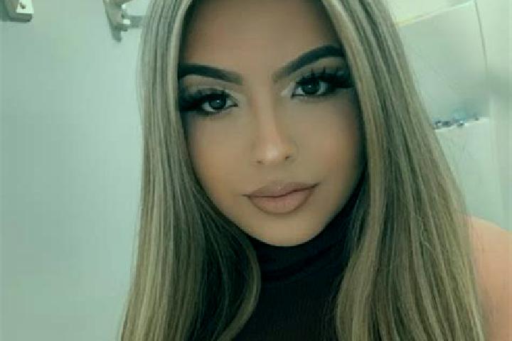 Piper, 35, a blonde brown-eyed latina companion based in Pagnano. Offering Erotic Massage, A-Level, Party Girl, Domination. Available for incall and outcall,...