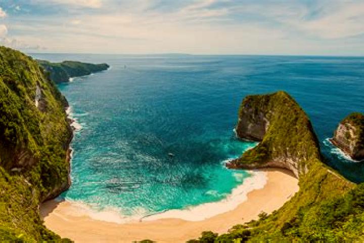 Piper, 35 — Escort in Kiruru, Indonesia