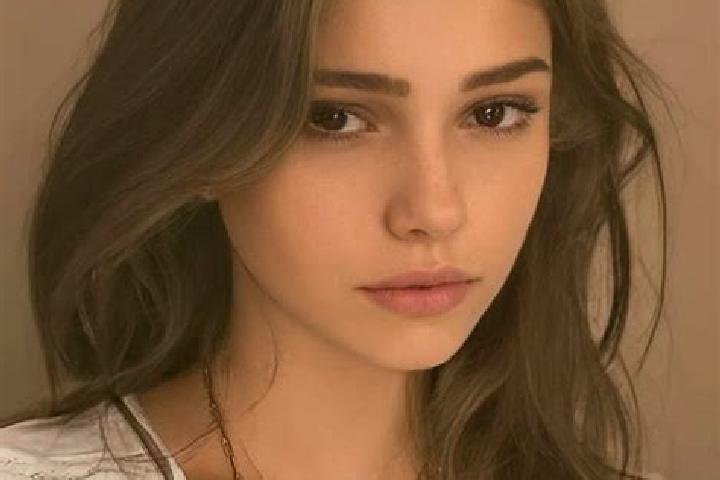 Piper, 36, a chestnut dark-eyed slavic companion based in Shemursha. Offering 69, Couples, Overnight. Available for incall and outcall, day and evening dates.