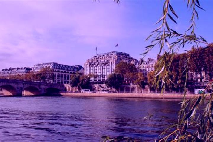 Piper, 36 — Escort in Cheval-Blanc, France