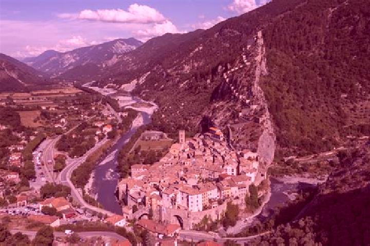 Piper, 36 — Escort in Entrevaux, France
