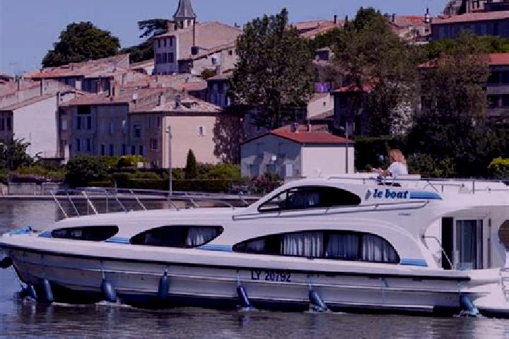 Piper, 36 — Escort in Fontenoy-le-Chateau, France