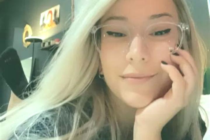 Piper, 37, a blonde dark-eyed caucasian companion based in Innisfail Estate. Offering Travel Companion, Domination, Fetish. Available for incall and outcall,...