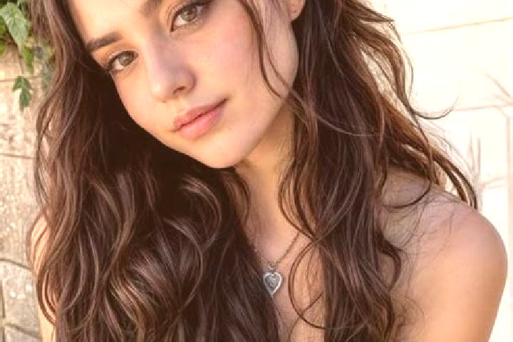 Piper, 37, a brunette hazel-eyed latina companion based in Jombok. Offering Deep French Kissing, A-Level, Girlfriend Experience, Roleplay. Available for inca...