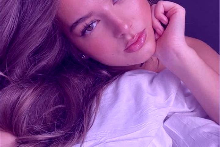 Piper, 37, a chestnut grey-eyed latina companion based in Satgawan. Offering Prostate Massage, Deep French Kissing, Tantra. Available for incall and outcall,...