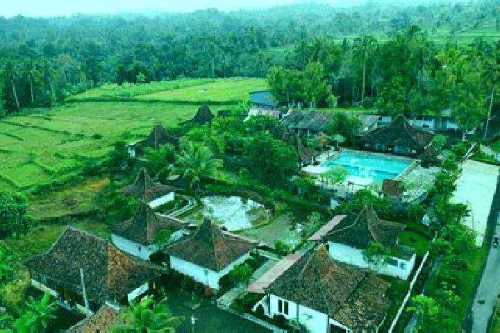 Piper, 37 — Escort in Licin Krajan, Indonesia