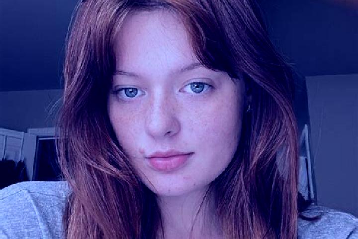 Piper, 38, a auburn grey-eyed mediterranean companion based in Itteville. Offering Massage, Couples, A-Level. Available for incall and outcall, day and eveni...