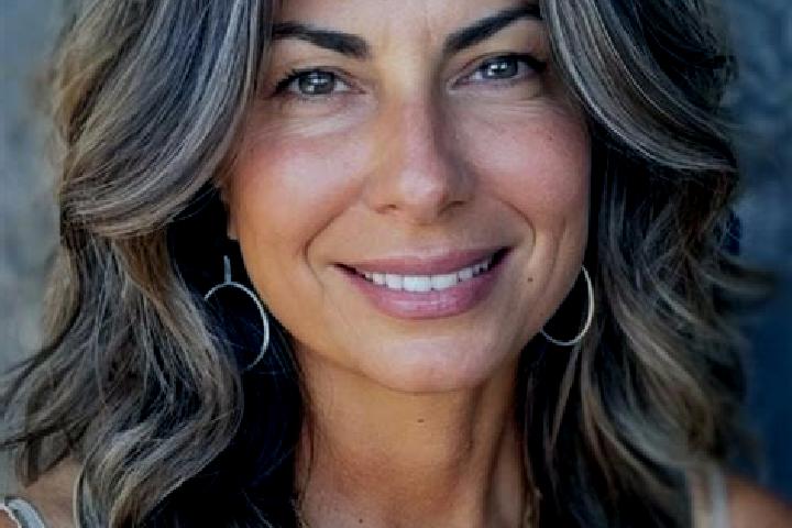 Piper, 38, a brunette grey-eyed latina companion based in Dalarik. Offering Dinner Date, CIM. Available for incall and outcall, overnight bookings available.