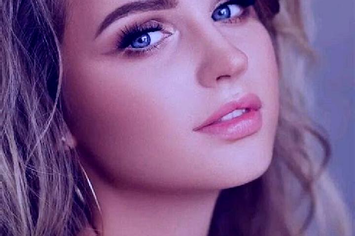 Piper, 38, a dark blonde blue-eyed asian companion based in Roghudi. Offering Dinner Date, Girlfriend Experience, Erotic Massage, Overnight, Domination. Avai...