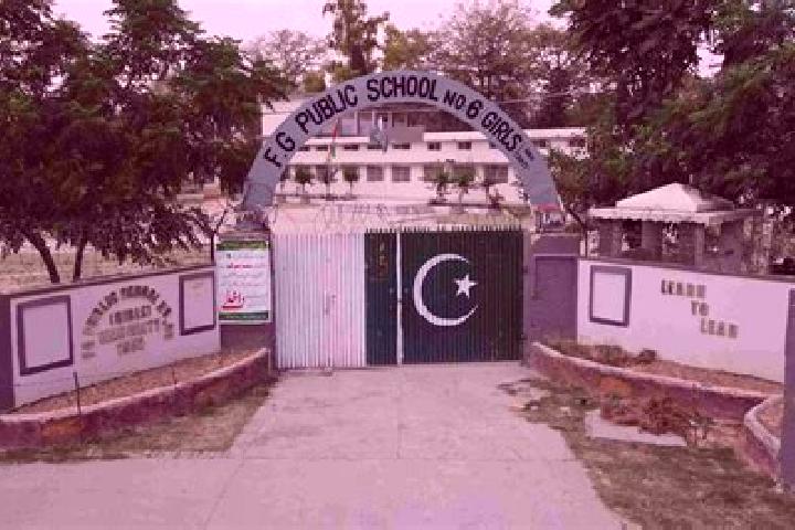 Piper, 38 — Escort in Fatehjang, Pakistan