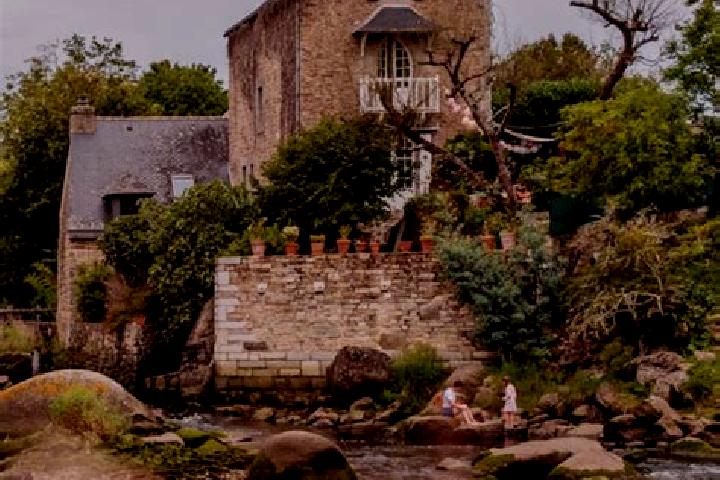 Piper, 38 — Escort in Pont-Aven, France