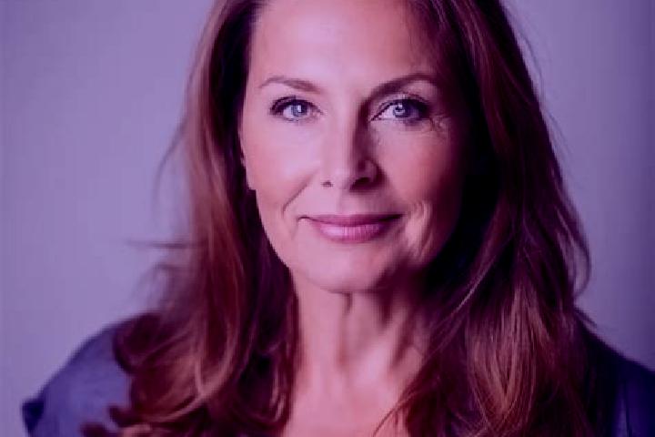 Piper, 39, a auburn amber-eyed caucasian companion based in Darp. Offering GFE, Travel Companion, Girlfriend Experience. Available for incall and outcall, da...