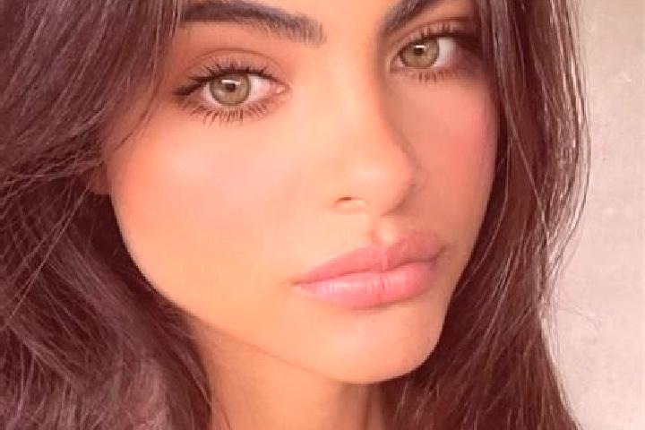 Piper, 39, a brunette dark-eyed indian companion based in Linkenheim-Hochstetten. Offering A-Level, CIM, Erotic Massage. Available for incall and outcall, da...