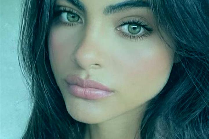 Piper, 39, a brunette green-eyed european companion based in Gorsleben. Offering Dinner Date, Tantra, Domination, Girlfriend Experience. Available for incall...
