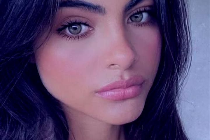 Piper, 39, a brunette green-eyed middle eastern companion based in Eumemmerring. Offering CIM, Dinner Date, Overnight. Available for incall and outcall, day ...