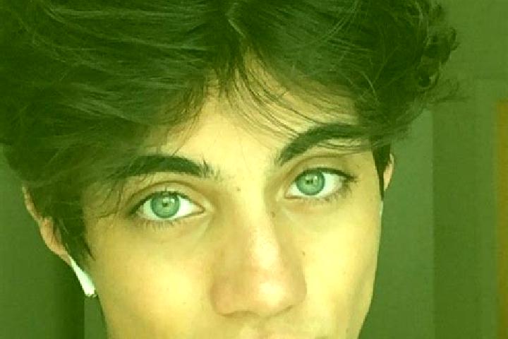Piper, 39, a chestnut grey-eyed caucasian companion based in Saint-Edouard. Offering Tantra, Roleplay, OWO. Available for incall and outcall, day and evening...