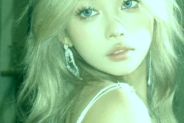 Piper, 39, a platinum blonde amber-eyed asian companion based in Longkou. Offering CIM, A-Level, Duos. Available for incall and outcall, overnight bookings a...