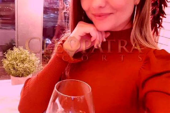 Piper, 39, a red blue-eyed mixed companion based in San Vigilio. Offering Fetish, Prostate Massage, OWO, Dinner Date, GFE. Available for incall and outcall, ...