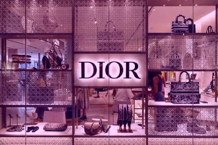 Piper, 39 — Escort in Diors, France