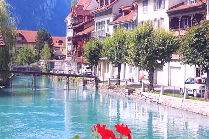Piper, 39 — Escort in Praroman, Switzerland