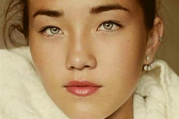 Quinn, 20, a auburn amber-eyed caucasian companion based in Cabitan. Offering Erotic Massage, Girlfriend Experience, Travel Companion. Available for incall a...