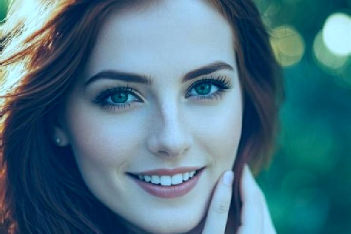 Quinn, 20, a auburn amber-eyed caucasian companion based in Huttlingen. Offering Travel Companion, Party Girl. Available for incall and outcall, day and even...