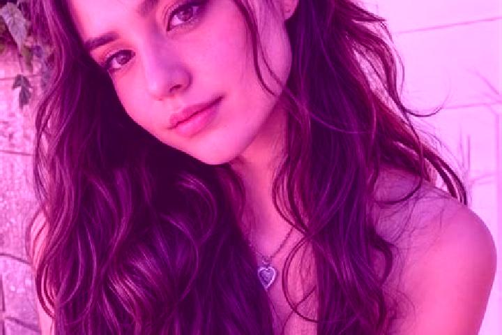 Quinn, 20, a auburn hazel-eyed latina companion based in Banabo. Offering Tantra, Deep French Kissing. Available for incall and outcall, overnight bookings a...