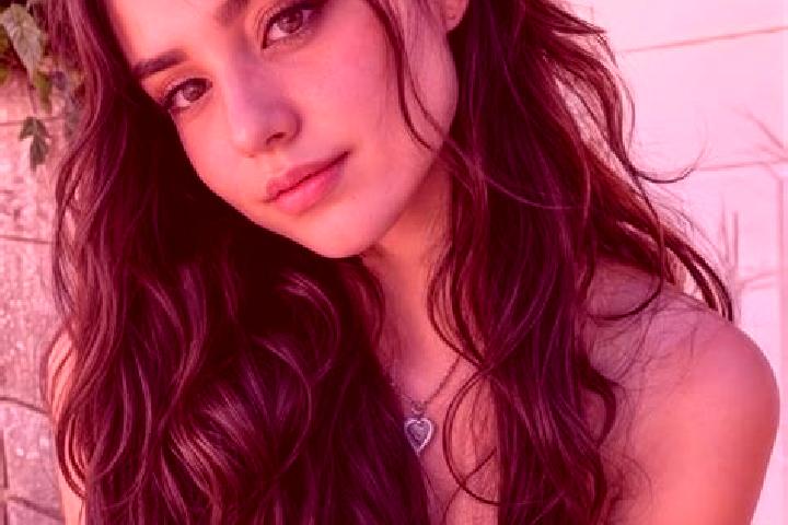 Quinn, 20, a auburn hazel-eyed latina companion based in Luelsfeld. Offering Girlfriend Experience, Domination, Travel Companion, Tantra. Available for incal...