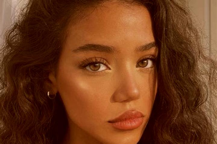 Quinn, 20, a black brown-eyed european companion based in La Barasse. Offering 69, BDSM, Girlfriend Experience. Available for incall and outcall, day and eve...