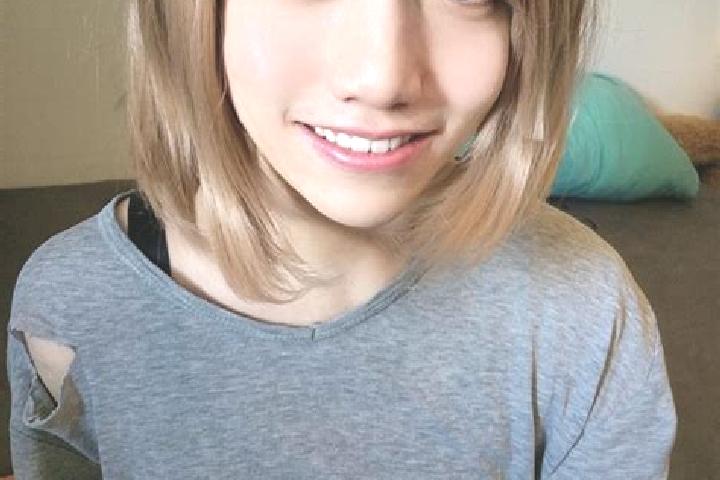 Quinn, 20, a platinum blonde brown-eyed asian companion based in Maple Hill. Offering Dinner Date, Roleplay, Prostate Massage. Available for incall and outca...