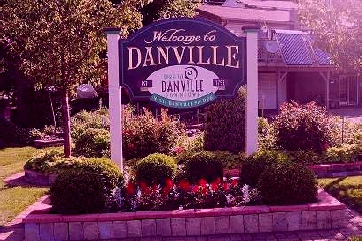 Quinn, 20 — Escort in Danville, Canada