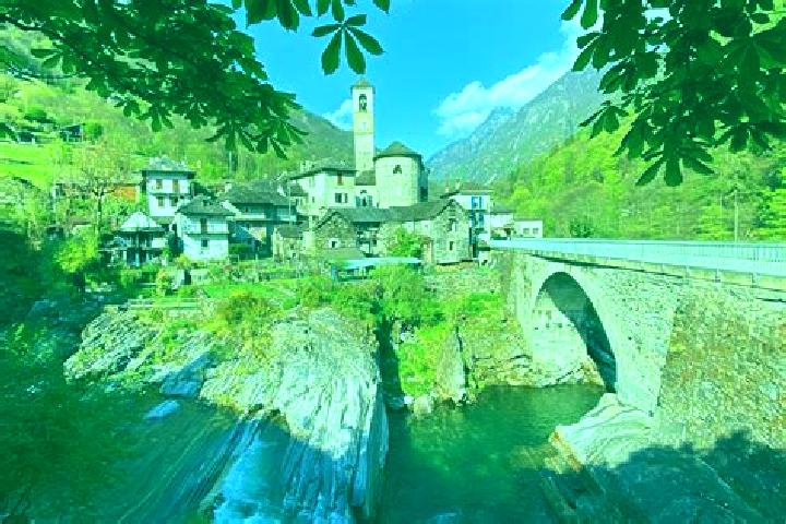 Quinn, 20 — Escort in Lavertezzo, Switzerland