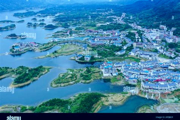 Quinn, 20 — Escort in Zhongxiang, China