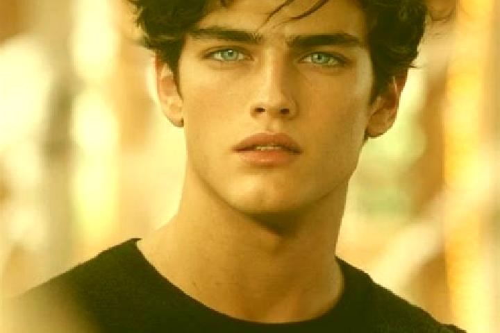 Quinn, 21, a auburn blue-eyed mediterranean companion based in Juchitan. Offering Tantra, Dinner Date, Domination. Available for incall and outcall, overnigh...