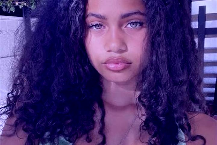Quinn, 21, a black green-eyed mixed companion based in Saman. Offering Duos, CIM, GFE. Available for incall and outcall, overnight bookings available.