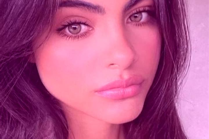 Quinn, 21, a brunette green-eyed caucasian companion based in Sainte-Marie. Offering Travel Companion, Erotic Massage, Overnight. Available for incall and ou...