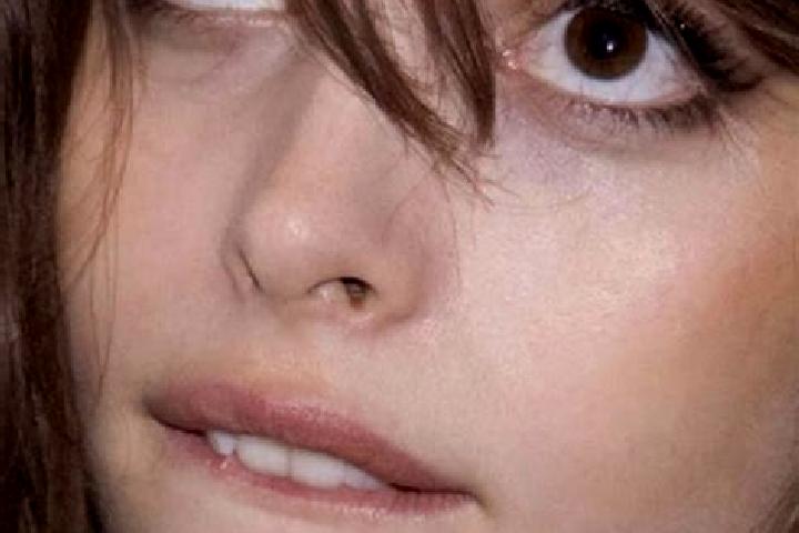 Quinn, 21, a chestnut brown-eyed ebony companion based in Barashevo. Offering BDSM, OWO, Fetish. Available for incall and outcall, day and evening dates.