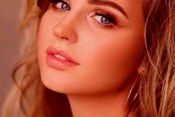 Quinn, 21, a dark blonde blue-eyed european companion based in Bairiki Village. Offering Tantra, Striptease, Overnight, Party Girl. Available for incall and ...