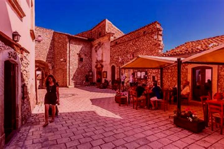 Quinn, 21 — Escort in Grotte Santo Stefano, Italy