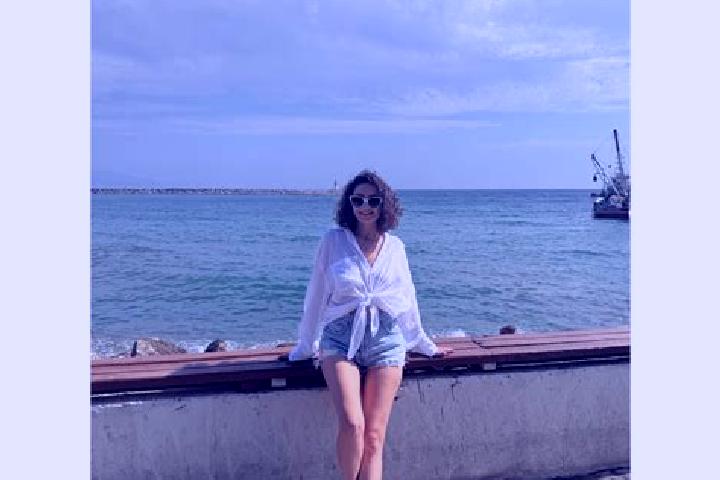 Quinn, 21 — Escort in OEzalp, Turkey