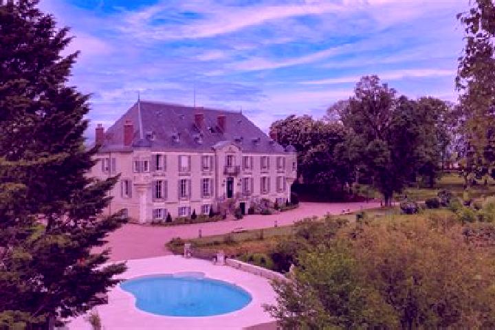 Quinn, 21 — Escort in Villiers-en-Desœuvre, France