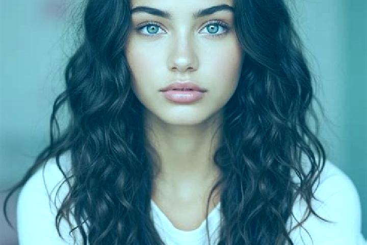 Quinn, 22, a brunette amber-eyed mediterranean companion based in West Lafayette. Offering Girlfriend Experience, Erotic Massage, Roleplay. Available for inc...