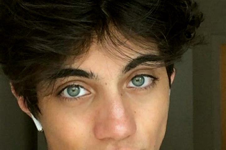 Quinn, 22, a chestnut green-eyed caucasian companion based in Elvestad. Offering Striptease, Duos, OWO. Available for incall and outcall, overnight bookings ...