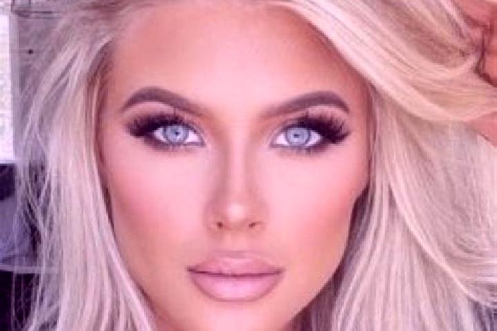 Quinn, 22, a platinum blonde grey-eyed indian companion based in Horrweiler. Offering Striptease, A-Level, Girlfriend Experience, Couples, Overnight. Availab...