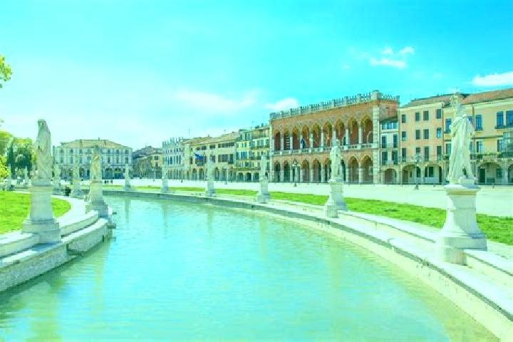 Quinn, 22 — Escort in Padola, Italy