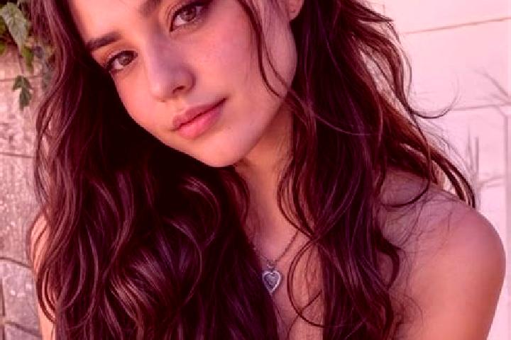 Quinn, 23, a auburn amber-eyed latina companion based in Dzibikak. Offering Dinner Date, Roleplay, Girlfriend Experience. Available for incall and outcall, o...