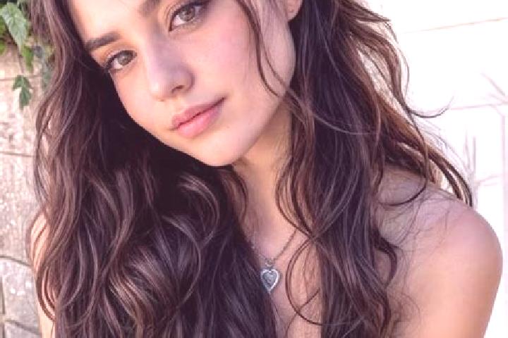 Quinn, 23, a auburn hazel-eyed mediterranean companion based in Matadi. Offering GFE, Prostate Massage, Party Girl, Travel Companion. Available for incall an...