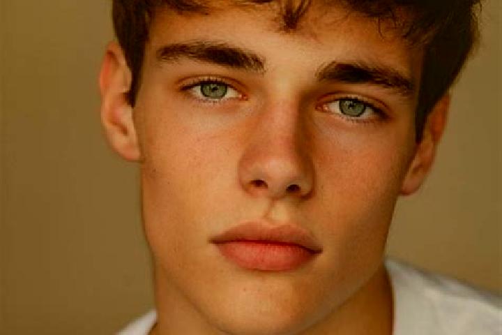 Quinn, 23, a black brown-eyed caucasian companion based in Burnside. Offering Couples, BDSM, Prostate Massage. Available for incall and outcall, day and even...