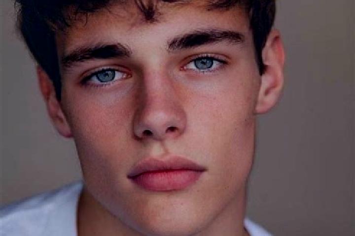 Quinn, 23, a black brown-eyed caucasian companion based in Thuan Thien. Offering Tantra, Travel Companion, Duos. Available for incall and outcall, day and ev...